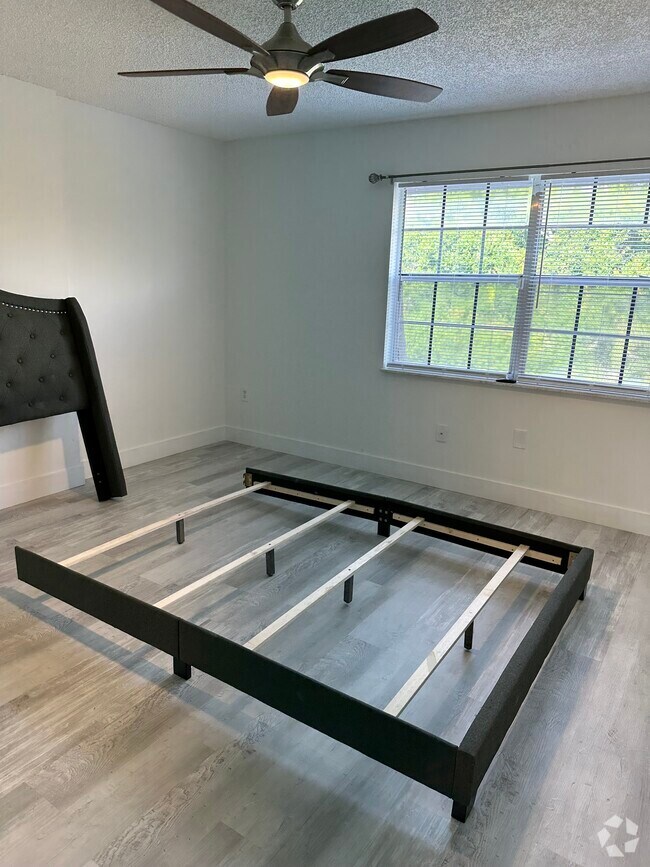 Cheap Oakmont Park Estates Apartments for Rent Vero Beach, FL 5