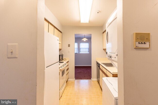 Building Photo - 20 Shaftsbury Ct