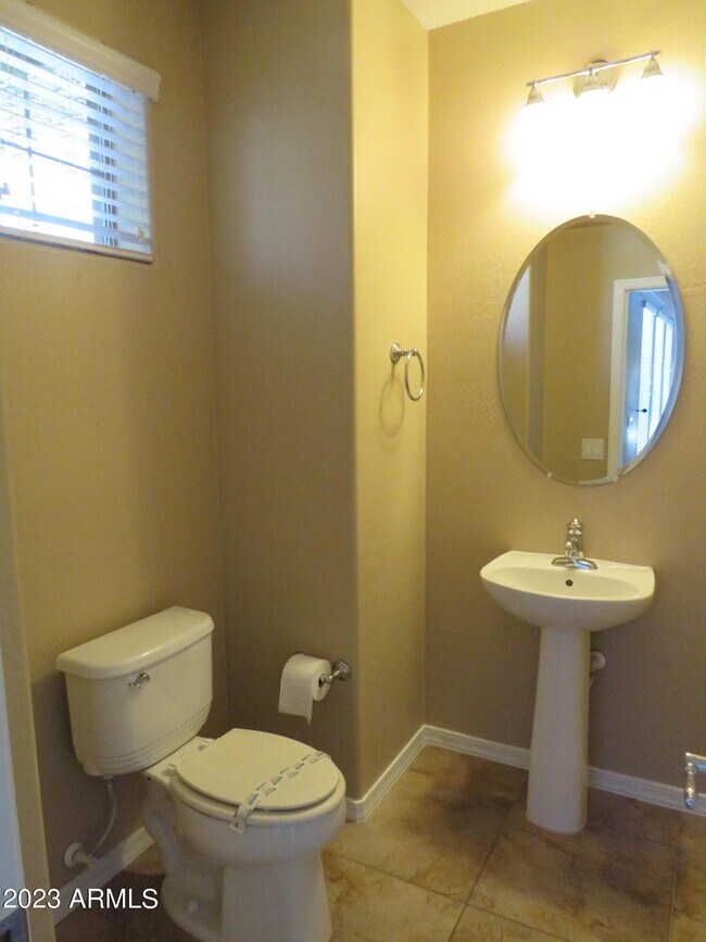 Foto del edificio - 28822 N 20th Ln