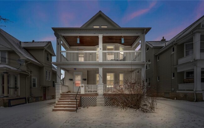 Building Photo - 1359 Warren Rd