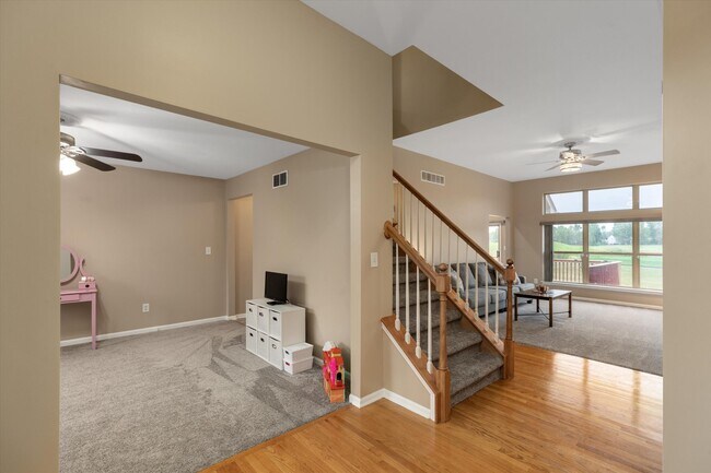 Building Photo - 33173 Bay Hill Dr