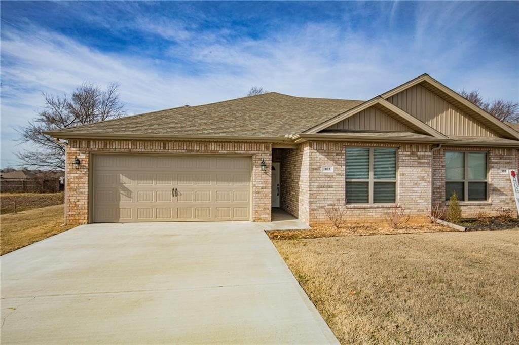 307 Alder St, Pea Ridge, AR 72751 Townhome Rentals in Pea Ridge AR