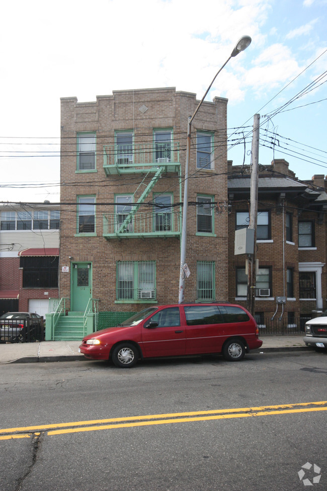 Foto del edificio - 172 Jamaica Ave