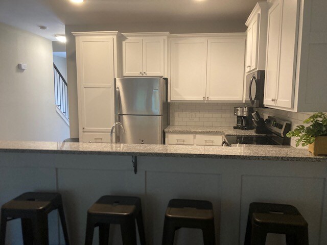 Building Photo - 3320 Robin Ln