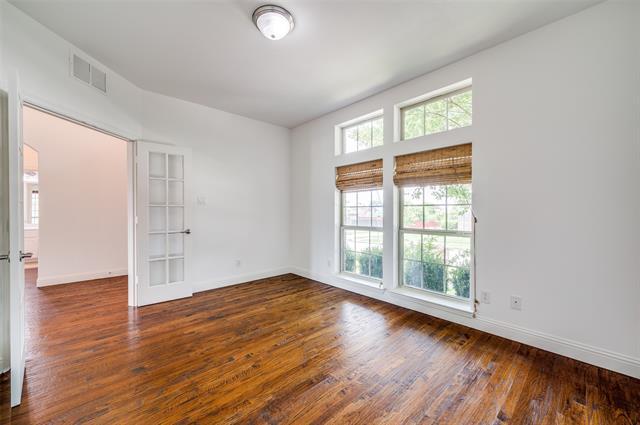 Foto del edificio - 1321 Talley Ln