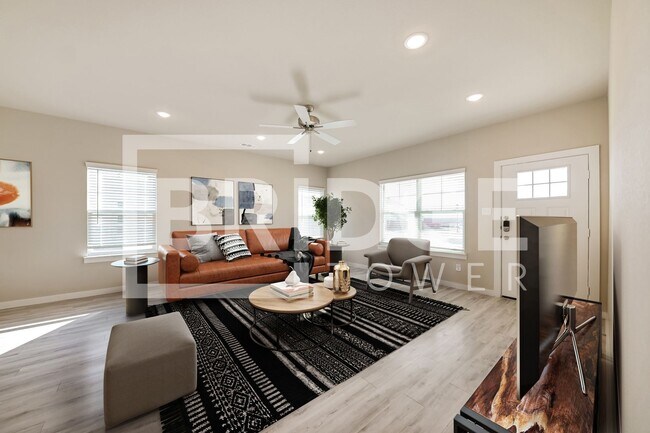 Building Photo - 4819 Bullfrog Way
