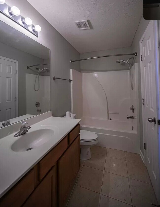 Building Photo - 4024 RG Buchanan Dr