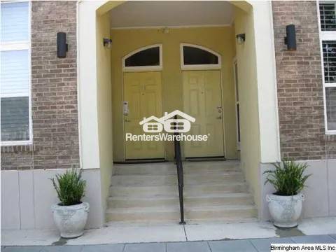 Building Photo - Perfectly located 2-bedroom 2 bath Condo