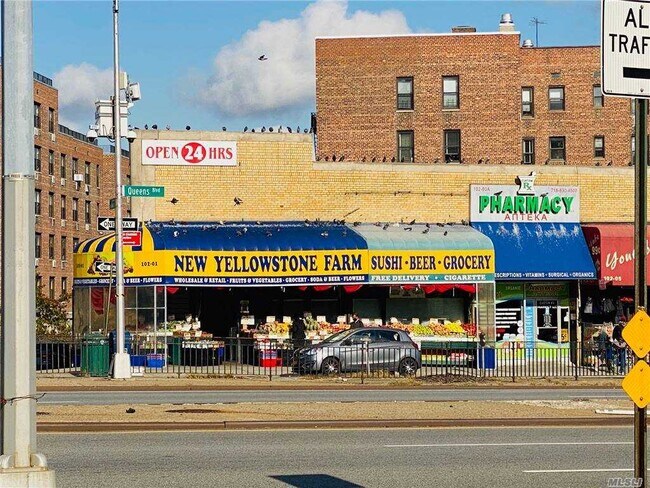 Foto del edificio - 100-25 Queens Blvd