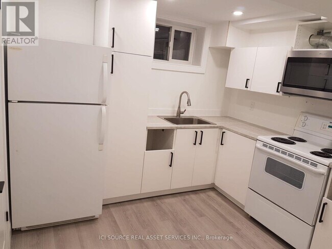 Building Photo - 411 Enfield Rd