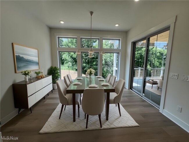 Building Photo - 580 Hardwick Dr