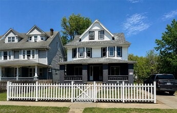 Building Photo - 9807 Parkgate Ave