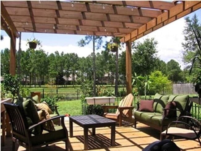Building Photo - 554 Camellia Ct