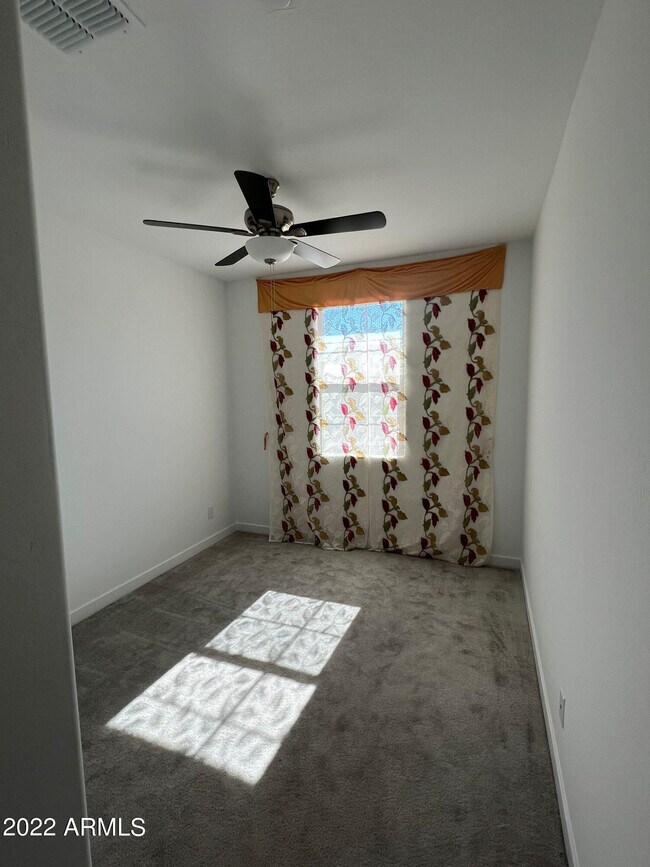 Foto del edificio - 13316 W Red Range Wy