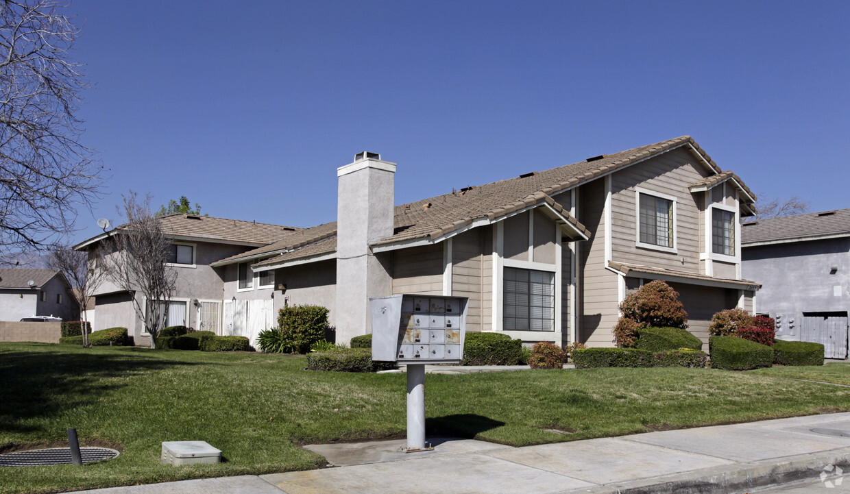 Primary Photo - Convington Village