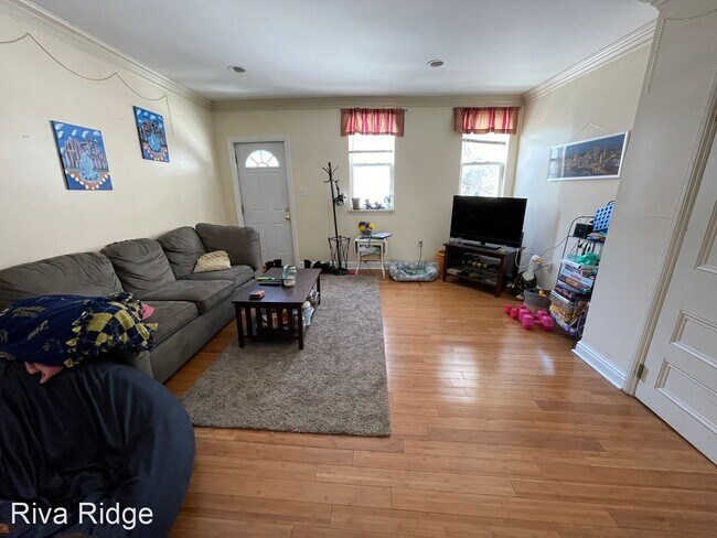 Foto del edificio - 3 br, 1 bath House - 3213 Harcum Way