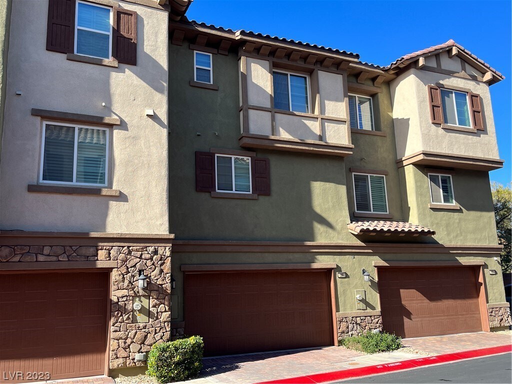 39 Via Verso Lago, Henderson, NV 89011 Townhome Rentals in Henderson