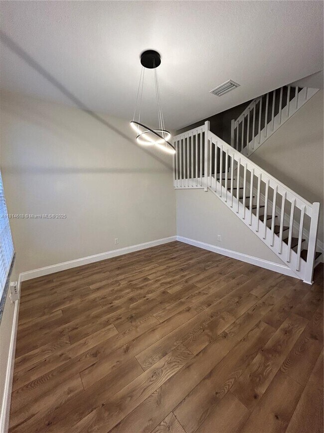 Foto del edificio - 9980 E Villa Cir