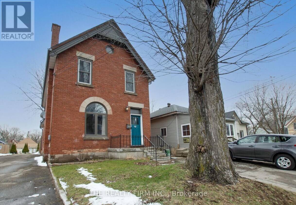 Primary Photo - 666 Lorne Ave