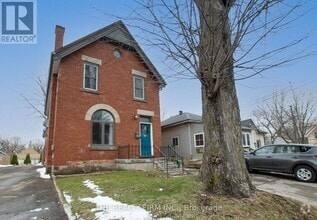 Building Photo - 666 Lorne Ave