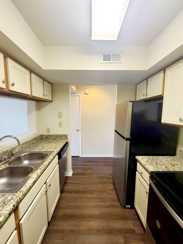 Foto del edificio - 3801 Staffordshire Ln