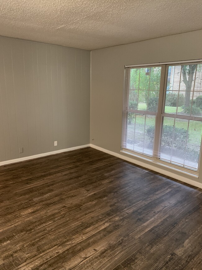 Living Room in Apartment Unit - Pineview