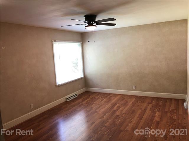 Foto del edificio - 2352 Birchcrest Dr
