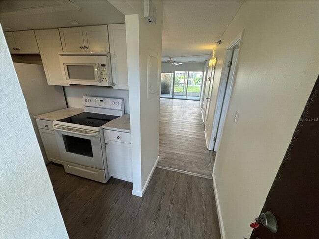 Building Photo - 232 St Augustine Ave