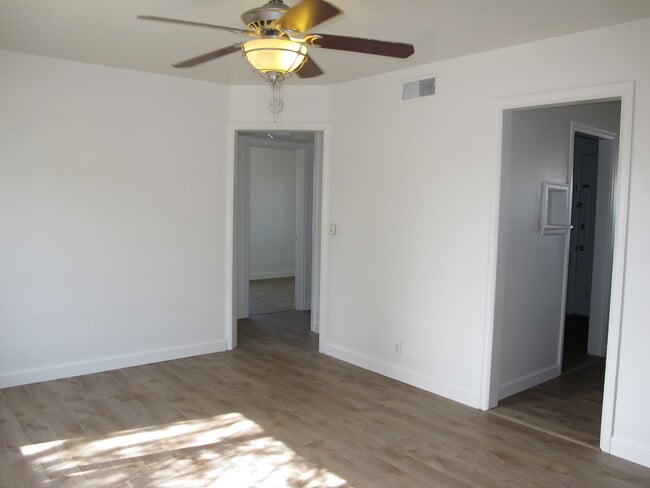 Building Photo - 446 N 22nd St