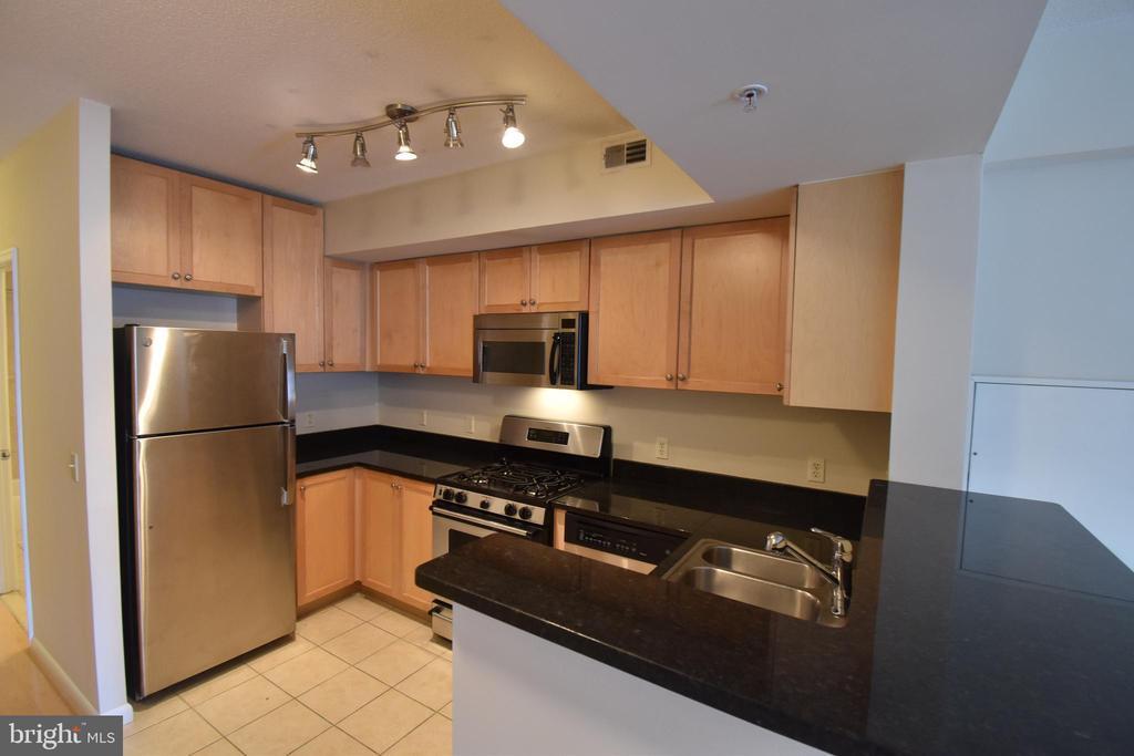 Foto principal - 851 N Glebe Rd