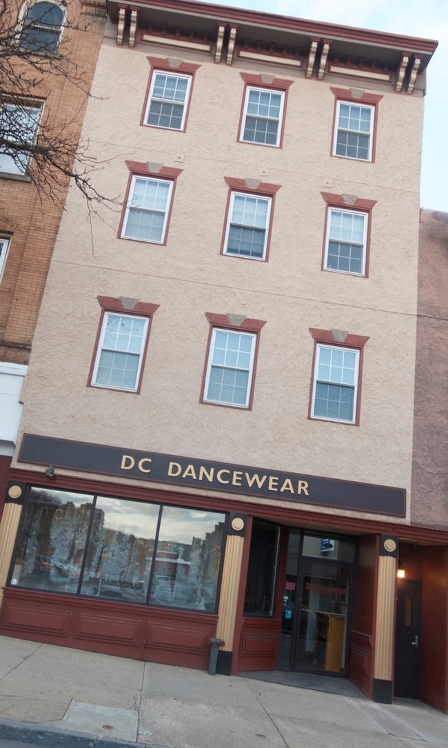 Building Photo - 421 Northampton St