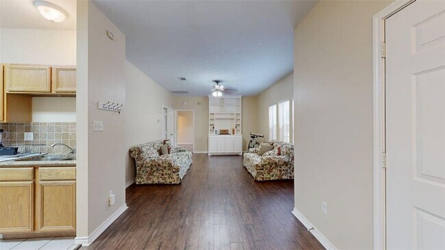 Foto del edificio - 609 Townplace Dr