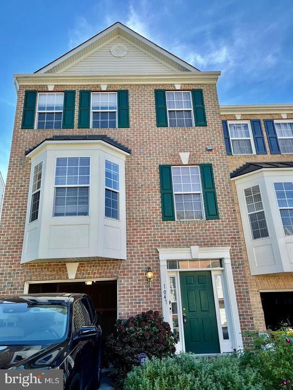 Foto principal - 1047 Lily Way