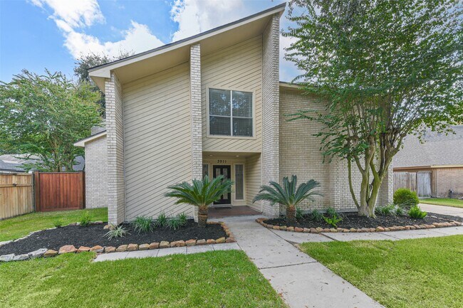 Foto del edificio - 3911 Cherry Forest Dr