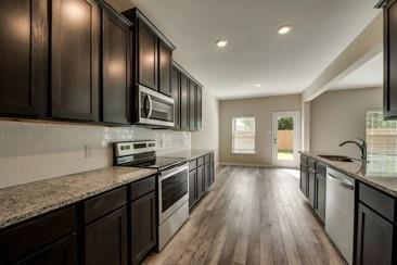 Building Photo - 318 Golden Sands Ln