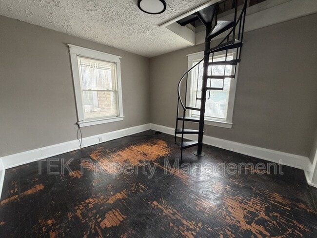 Foto del edificio - 355 Broadway