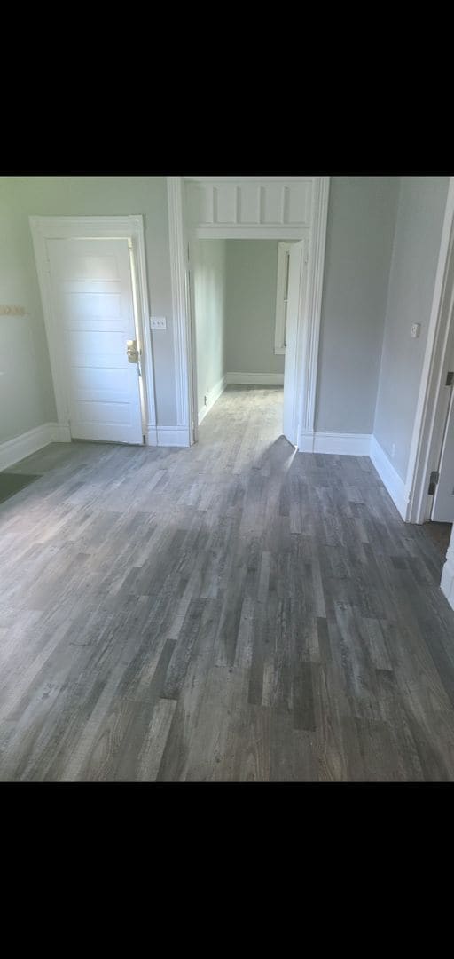Building Photo - 4 Bed, 2 Bath/Remodled **EHA APPROVED**