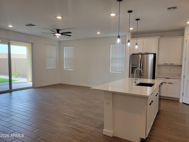 Building Photo - 2152 Rutledge Ave