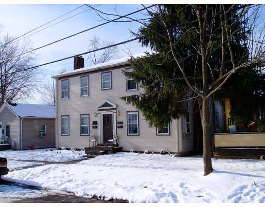 Primary Photo - 1007 E St