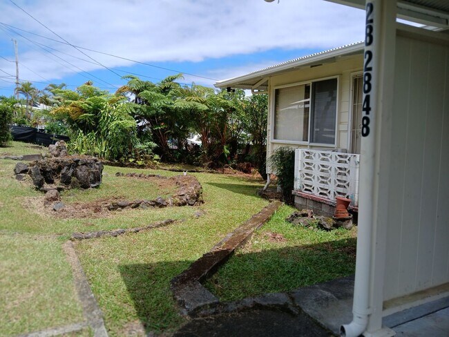Building Photo - Charming 3BR/1.5BA Home in Pepe'ekeo!