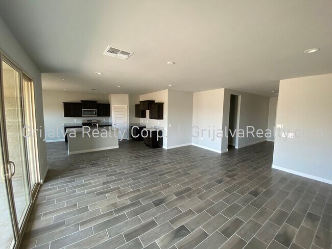 Foto del edificio - Newer 4 BR Home in Sahuarita for Rent **MOVE-IN SPECIAL**  (Sahuarita Rd/La Canada)