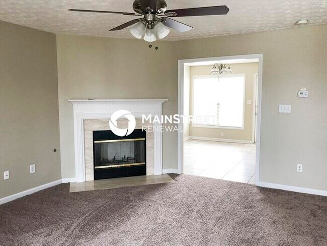 Foto del edificio - 3 Bedroom Pet-Friendly Home in Louisville, KY with Main Street Renewal