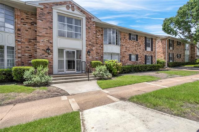 Foto principal - 5835 E University Blvd