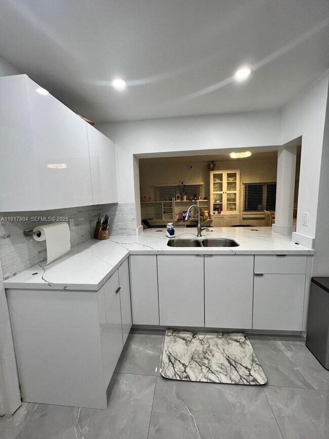 Foto del edificio - 7303 NW 57th Dr