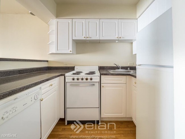 Foto del edificio - 1220 N LaSalle Dr