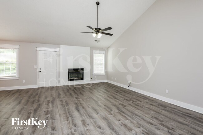 Foto del edificio - 6247 Highgrove Dr