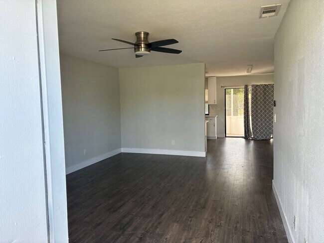 Foto del edificio - 1920 SW 47th Terrace