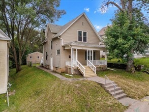 Building Photo - 735 Sylvan Ct