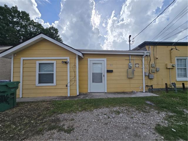 Building Photo - 602 5th Ave
