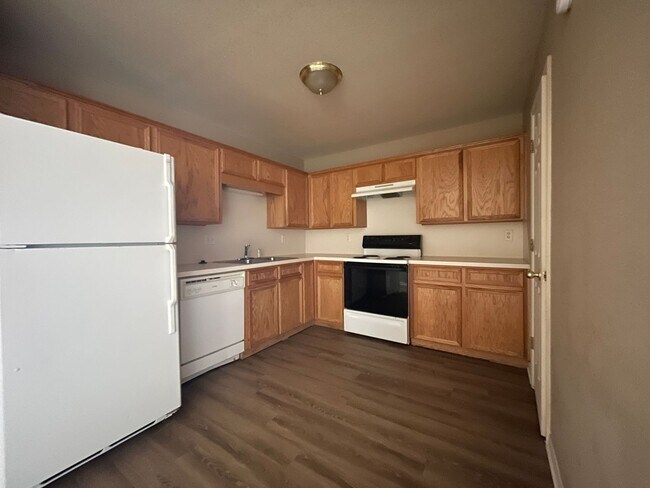 Foto del edificio - 4802 John David Dr